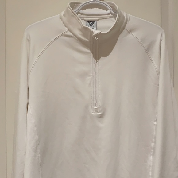 NWOT. Levelwear sweatshirt - Picture 6 of 8